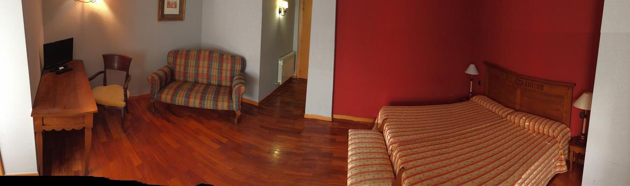 Hotel Los Angeles La Bañeza Εξωτερικό φωτογραφία