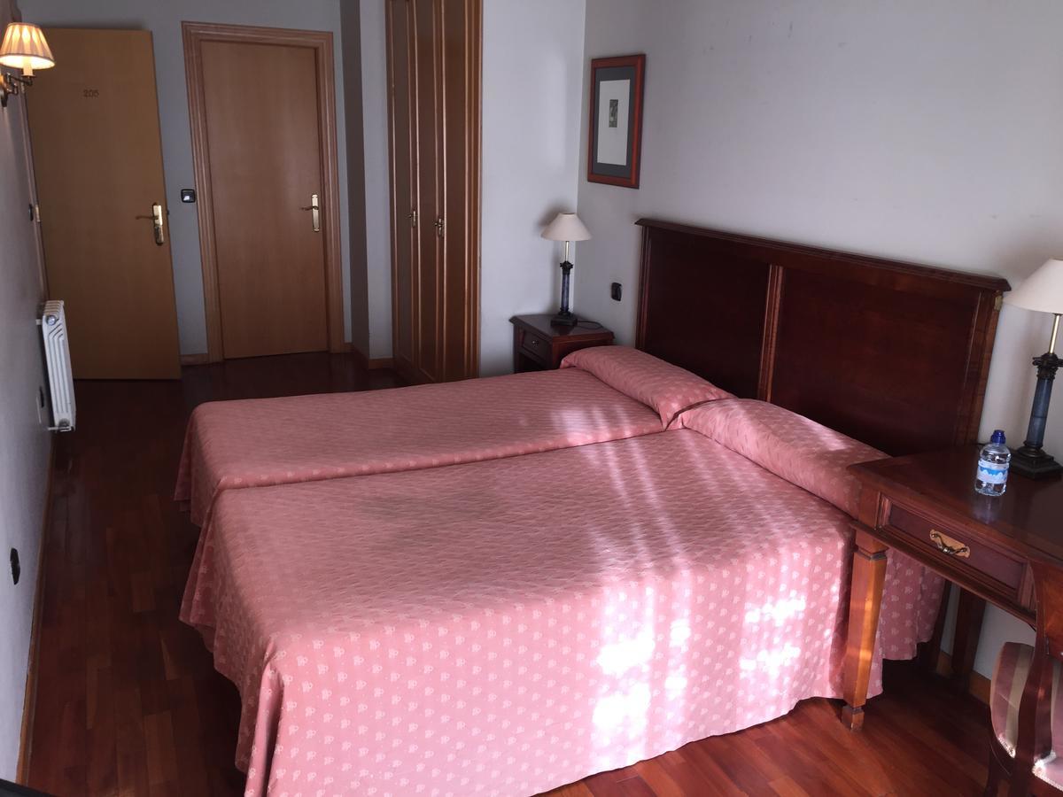 Hotel Los Angeles La Bañeza Εξωτερικό φωτογραφία